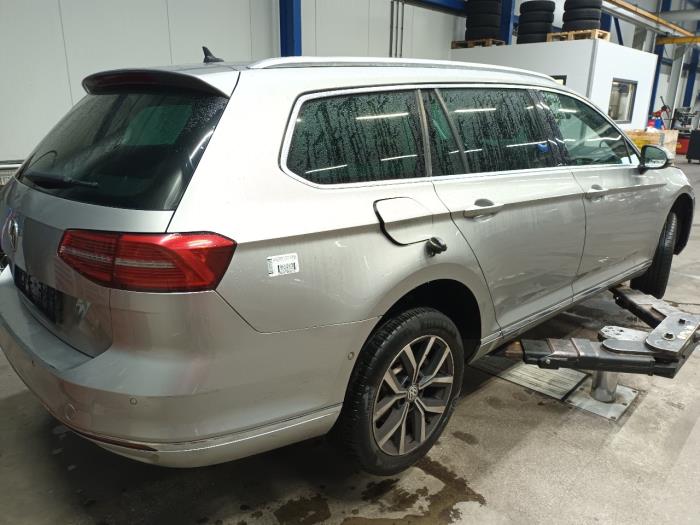 Engine management computer from a Volkswagen Passat 2016