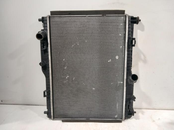 Usagé Radiateur Ford Fiesta Prix € 70,00 Règlement à la marge proposé par Van der Ven Autorecycling B.V.