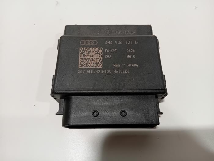 Usados Módulo bomba de combustible Audi Q8 Precio € 60,00 Norma de margen ofrecido por Van der Ven Autorecycling B.V.
