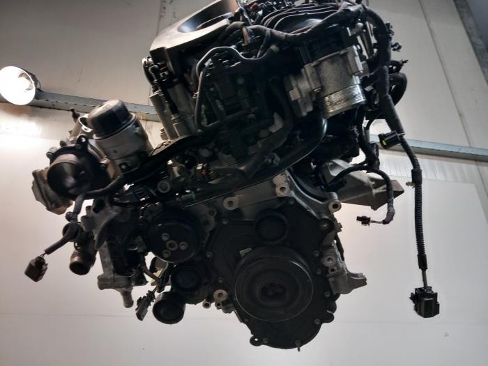 Używane Silnik Landrover Discovery Cena € 5.499,99 Procedura marży oferowane przez Van der Ven Autorecycling B.V.