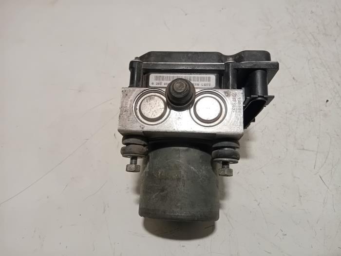 Gebrauchte ABS Pumpe Landrover Range Rover Preis € 95,00 Margenregelung angeboten von Van der Ven Autorecycling B.V.