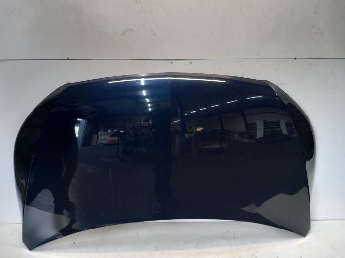 Używane Maska Mercedes Vito Cena € 450,00 Procedura marży oferowane przez Van der Ven Autorecycling B.V.
