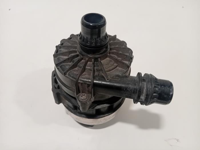 Begagnade Vattenpump Mercedes Sprinter Pris € 125,00 Marginaltabell erbjuds av Van der Ven Autorecycling B.V.