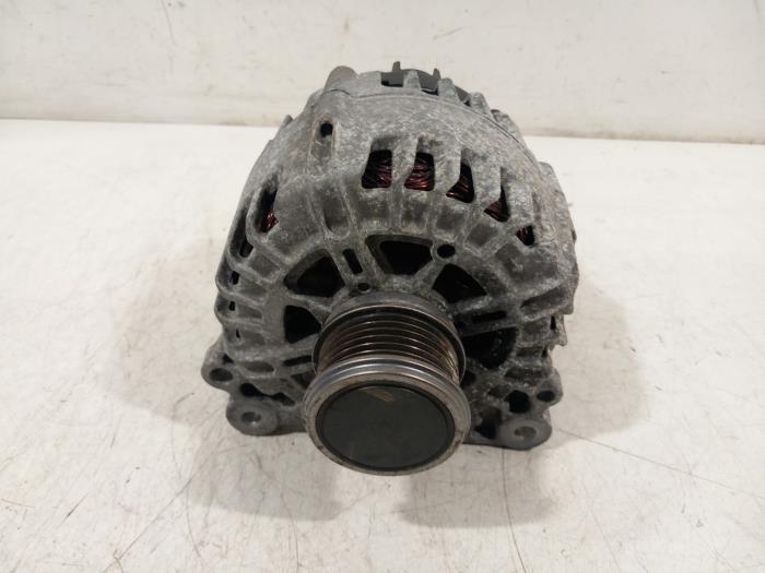 Begagnade Dynamo Volkswagen Passat Pris € 145,00 Marginaltabell erbjuds av Van der Ven Autorecycling B.V.
