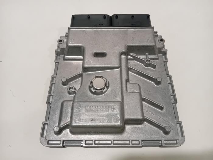 Used Engine management computer Volkswagen Golf Price € 345,00 Margin scheme offered by Van der Ven Autorecycling B.V.