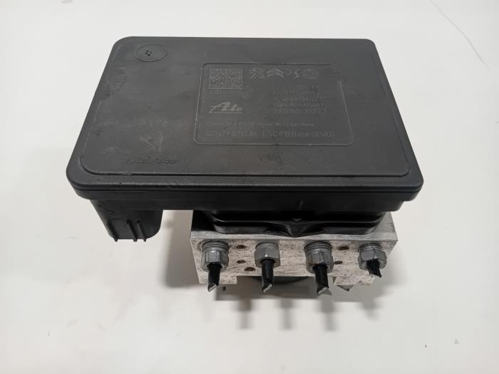 Usagé Pompe ABS Opel Corsa Prix € 99,00 Règlement à la marge proposé par Van der Ven Autorecycling B.V.