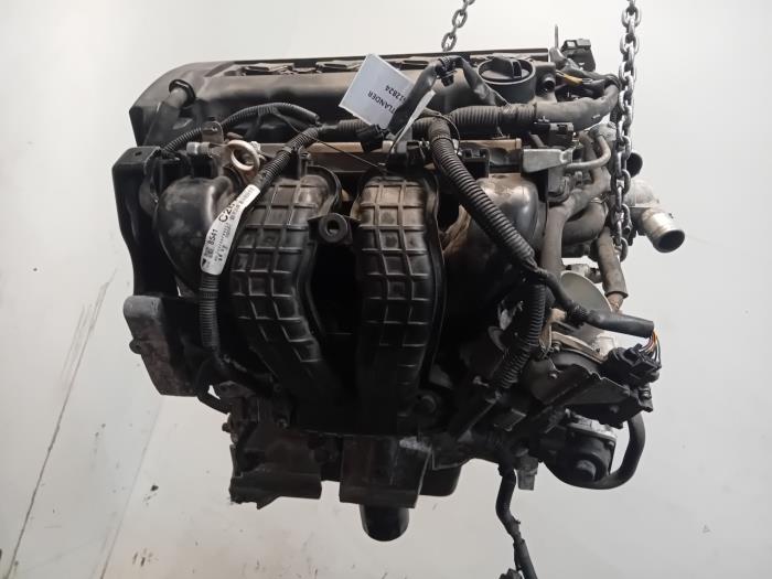 Używane Silnik Mitsubishi Outlander Cena € 1.749,99 Procedura marży oferowane przez Van der Ven Autorecycling B.V.