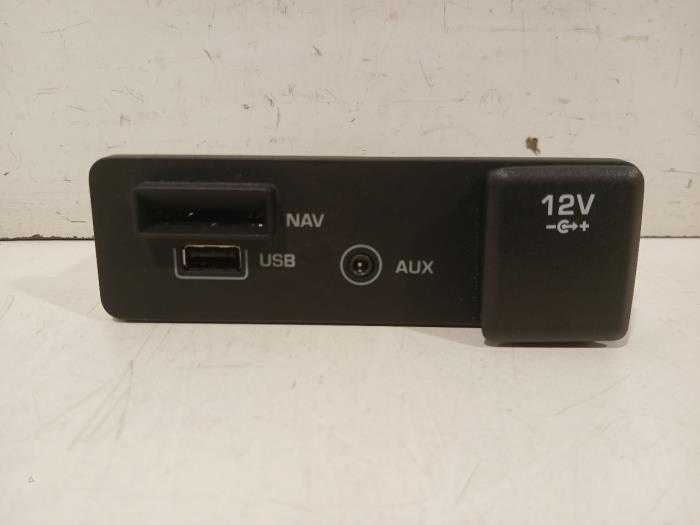 USB socket connector