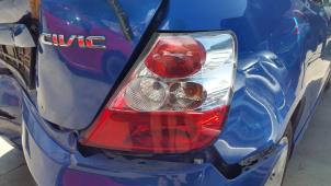 Usagé Feu arrière secondaire droit Honda Civic (EP/EU) 1.4 16V Prix € 49,99 Règlement à la marge proposé par Autodemontage Aandijk