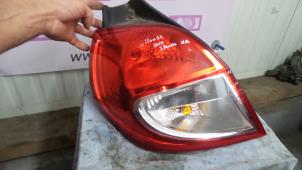 Used Taillight, left Renault Clio III (BR/CR) 1.5 dCi 85 Price on request offered by Autodemontage Aandijk