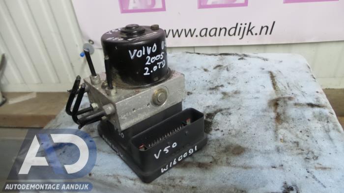 Used ABS pump Volvo V50 (MW) 2.0 D 16V Price € 69,99 Margin scheme offered by Autodemontage Aandijk