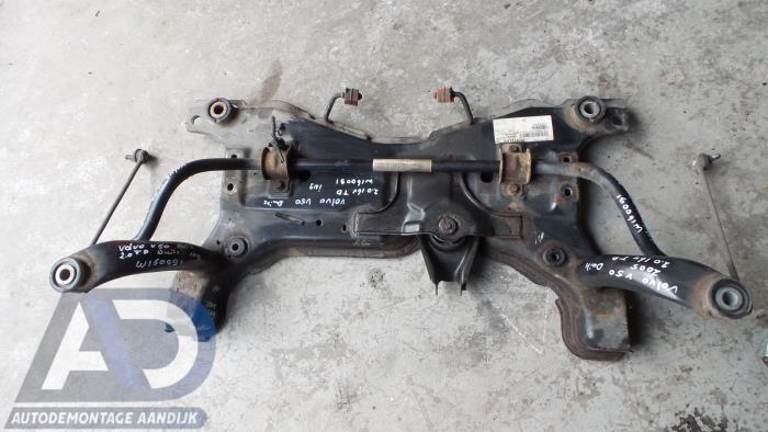 Begagnade Underram Volvo V50 (MW) 2.0 D 16V Pris € 100,00 Marginaltabell erbjuds av Autodemontage Aandijk
