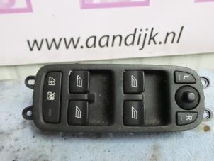 Używane Przelacznik elektrycznej szyby Volvo V50 (MW) 2.0 D 16V Cena € 29,99 Procedura marży oferowane przez Autodemontage Aandijk
