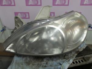 Used Headlight, left Kia Rio (DC22/24) 1.3 Price € 24,99 Margin scheme offered by Autodemontage Aandijk