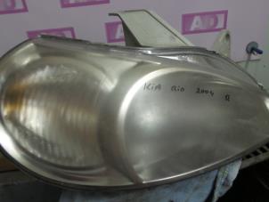 Used Headlight, right Kia Rio (DC22/24) 1.3 Price € 24,99 Margin scheme offered by Autodemontage Aandijk
