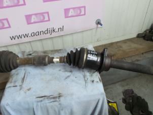 Used Front drive shaft, right Toyota Avensis Wagon (T25/B1E) 2.2 D-4D 16V D-CAT Price € 50,00 Margin scheme offered by Autodemontage Aandijk