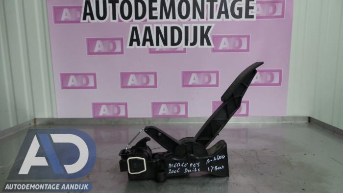 Begagnade Gaspedalsensor Mercedes A (W169) 2.0 A-160 CDI 16V 3-Drs. Pris € 29,99 Marginaltabell erbjuds av Autodemontage Aandijk