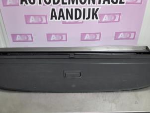 Usagé Bâche coffre à bagages Audi A4 Avant Quattro (B7) 3.0 TDI V6 24V Prix € 74,99 Règlement à la marge proposé par Autodemontage Aandijk