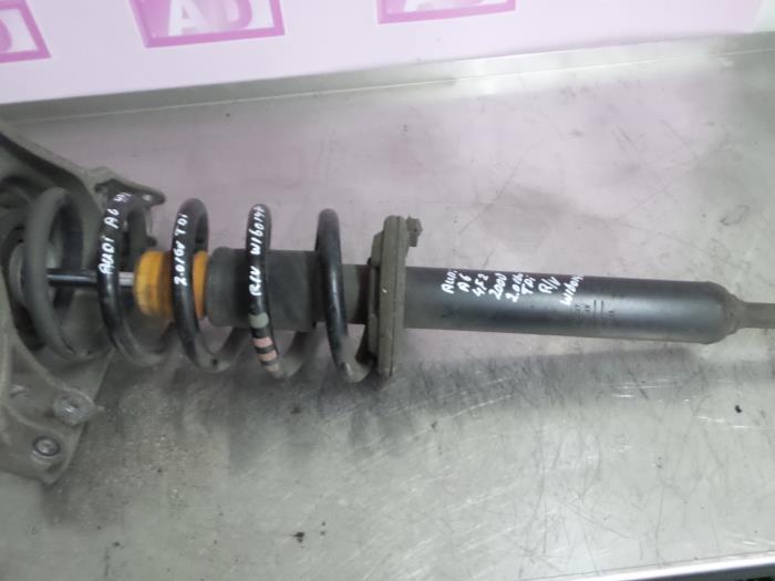 Front shock absorber rod, right from a Audi A6 (C6) 2.0 TDI 16V 2008