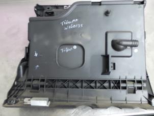 Used Glovebox Volkswagen Tiguan (5N1/2) 2.0 TDI 16V 4Motion Price € 44,99 Margin scheme offered by Autodemontage Aandijk