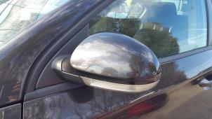 Used Wing mirror, left Volkswagen Passat (3C2) 2.0 TDI 140 Price € 49,99 Margin scheme offered by Autodemontage Aandijk