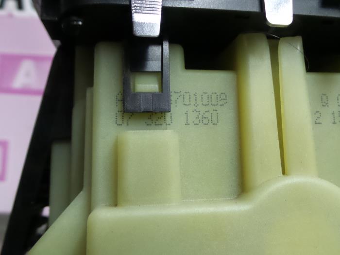 Automatic gear selector from a Mercedes-Benz B (W245,242) 2.0 B-200 CDI 16V 2008