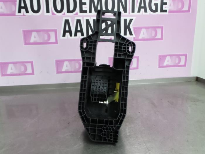 Automatic gear selector from a Mercedes-Benz B (W245,242) 2.0 B-200 CDI 16V 2008