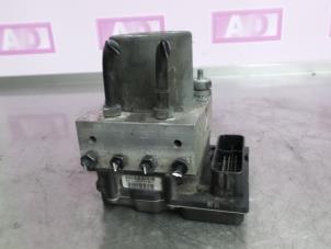 Used ABS pump Audi A4 Avant Quattro (B7) 3.0 TDI V6 24V Price € 99,99 Margin scheme offered by Autodemontage Aandijk