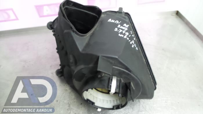 Begagnade Luftfilter Audi A6 Avant (C6) 2.7 TDI V6 24V Pris € 49,99 Marginaltabell erbjuds av Autodemontage Aandijk