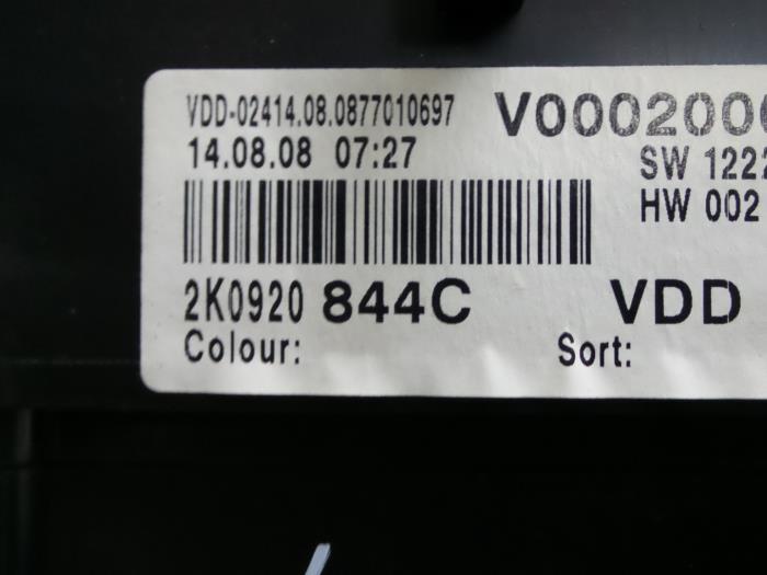 Cuentakilómetros de un Volkswagen Caddy III (2KA,2KH,2CA,2CH) 2.0 SDI 2009