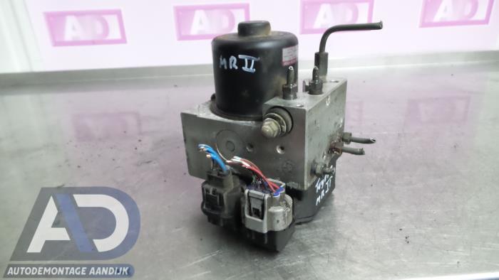 Begagnade ABS-pump Toyota MR2 (ZZW30) 1.8 16V VT-i Pris € 49,99 Marginaltabell erbjuds av Autodemontage Aandijk