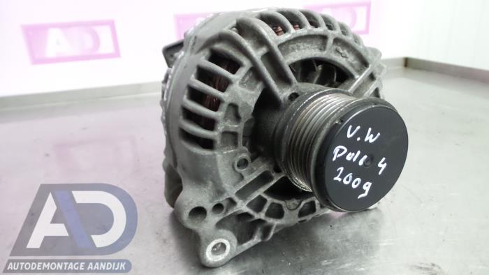 Used Dynamo Volkswagen Polo IV (9N1/2/3) 1.4 TDI 70 Price € 40,00 Margin scheme offered by Autodemontage Aandijk