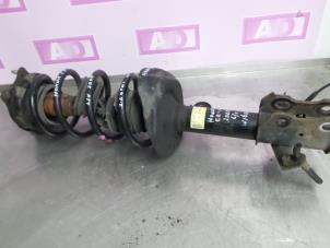 Usagé Barre amortisseur avant gauche Honda CR-V (RE) 2.2 i-CTDi 16V Prix € 59,99 Règlement à la marge proposé par Autodemontage Aandijk