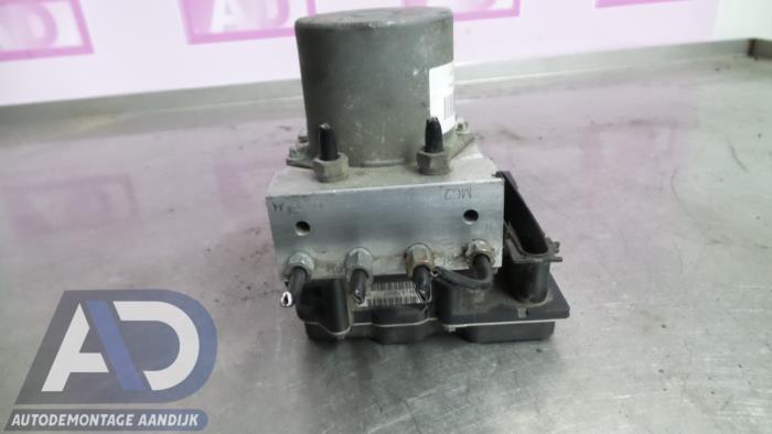 Begagnade ABS-pump Honda CR-V (RE/RM) 2.2 i-CTDi 16V Pris € 150,00 Marginaltabell erbjuds av Autodemontage Aandijk