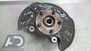 Usagé Joint avant gauche Toyota Avensis Wagon (T25/B1E) 2.0 16V D-4D Prix € 39,99 Règlement à la marge proposé par Autodemontage Aandijk