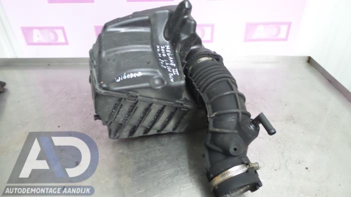 Begagnade Luftfilterhus Renault Megane III Berline (BZ) 1.6 16V Pris € 29,99 Marginaltabell erbjuds av Autodemontage Aandijk