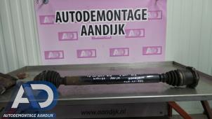 Used Front drive shaft, right Seat Leon (1M1) 1.6 16V Price € 29,99 Margin scheme offered by Autodemontage Aandijk