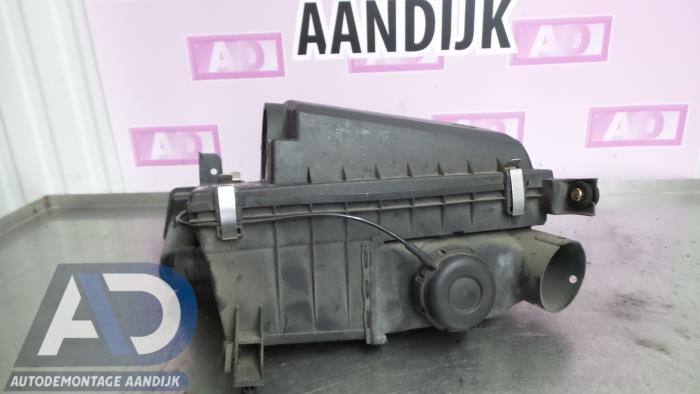 Begagnade Luftfilterhus Volvo V40 (VW) 1.8 16V Bi-Fuel Pris € 29,99 Marginaltabell erbjuds av Autodemontage Aandijk