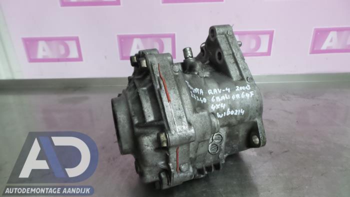 Gebrauchte Transfergetriebe 4x4 Toyota RAV4 (A3) 2.2 D-4D 16V 4x4 Preis € 124,99 Margenregelung angeboten von Autodemontage Aandijk