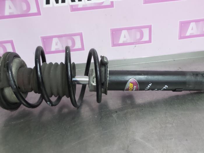 Front shock absorber rod, left from a BMW 3 serie Touring (E91) 318d 16V 2007