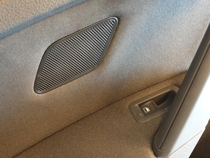 Rear door trim 4-door, left from a Volkswagen Golf VII (AUA) 1.2 TSI BlueMotion 16V 2014