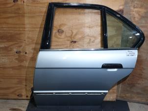 Używane Drzwi lewe tylne wersja 4-drzwiowa BMW 5 serie (E34) 525tds Cena € 124,99 Procedura marży oferowane przez Autodemontage Aandijk