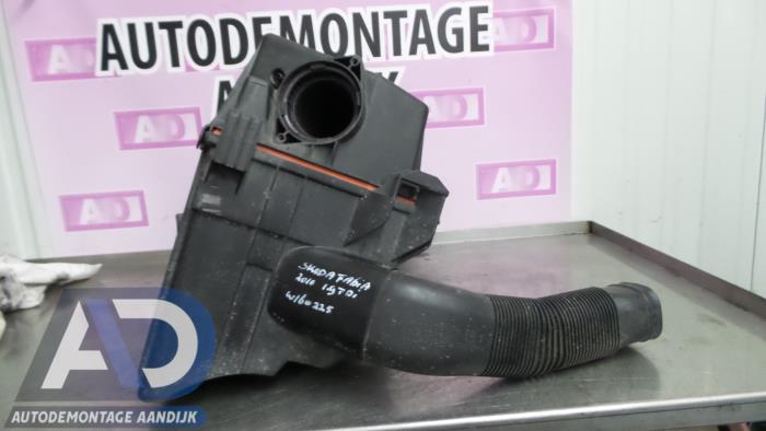 Begagnade Luftfilterhus Skoda Fabia II (5J) 1.9 TDi Pris € 24,99 Marginaltabell erbjuds av Autodemontage Aandijk