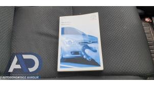Usados Instrucciones(varios) Toyota Corolla Verso (R10/11) 2.2 D-4D 16V Precio de solicitud ofrecido por Autodemontage Aandijk