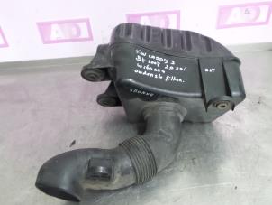 Używane Obudowa filtra powietrza Volkswagen Caddy III (2KA,2KH,2CA,2CH) 2.0 SDI Cena € 44,99 Procedura marży oferowane przez Autodemontage Aandijk