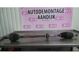Used Front drive shaft, left Honda Civic (EP/EU) 1.6 16V VTEC Price € 34,99 Margin scheme offered by Autodemontage Aandijk