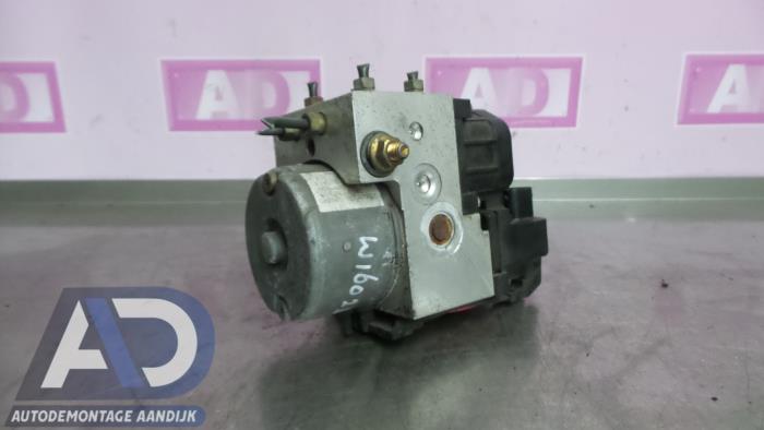Begagnade ABS-pump Honda Civic (EP/EU) 1.6 16V VTEC Pris € 39,99 Marginaltabell erbjuds av Autodemontage Aandijk