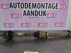 Used Front drive shaft, right Ford Focus 2 Wagon 1.6 TDCi 16V 110 Price € 49,99 Margin scheme offered by Autodemontage Aandijk