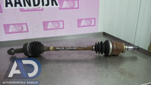 Used Front drive shaft, left Peugeot 107 1.0 12V Price € 29,99 Margin scheme offered by Autodemontage Aandijk