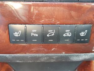 Used Seat heating switch Mercedes B (W245,242) 2.0 B-200 16V Price € 30,00 Margin scheme offered by Autodemontage Aandijk